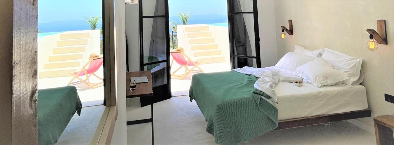 Rustic Hill Private Pool Suites กาลามาตา ภายนอก รูปภาพ
