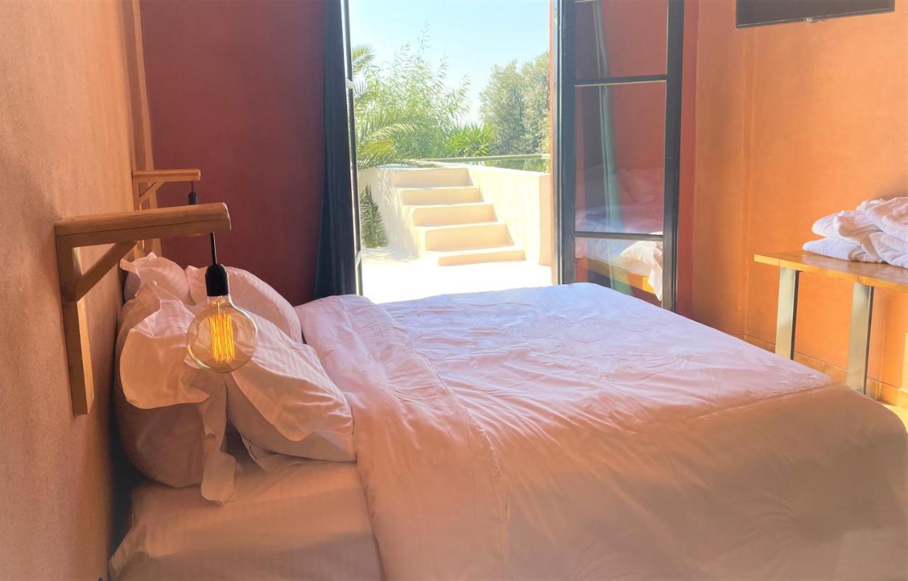 Rustic Hill Private Pool Suites กาลามาตา ภายนอก รูปภาพ