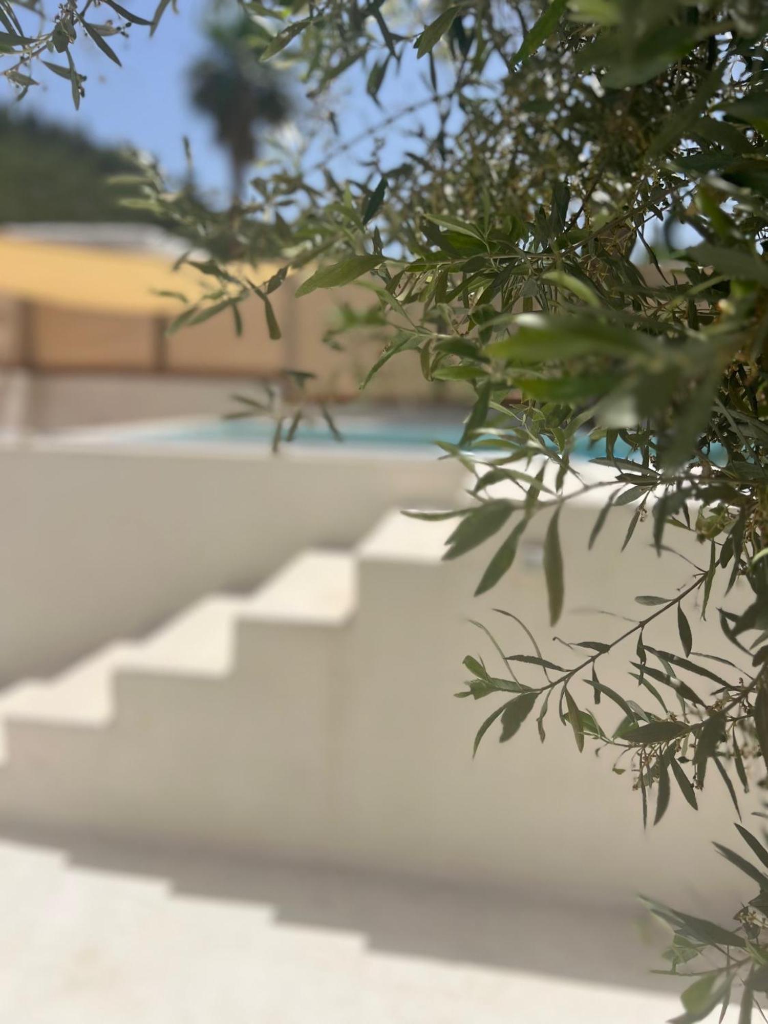 Rustic Hill Private Pool Suites กาลามาตา ภายนอก รูปภาพ